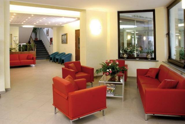 Hotel Maria Nella Бардинето Экстерьер фото