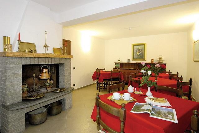 Hotel Maria Nella Бардинето Экстерьер фото