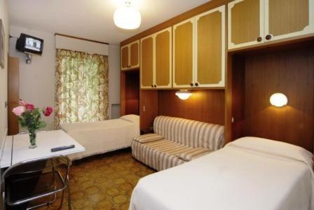 Hotel Maria Nella Бардинето Экстерьер фото